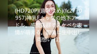 4K新电子厂未流出系列4人次 逼毛V字形的披肩发小美女,蹲了半天没有一滴尿,你就是来玩手机的吧